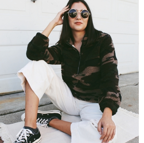 Tops - 🚨//Fall Favorite Collection//Camo Fluffy Pullover